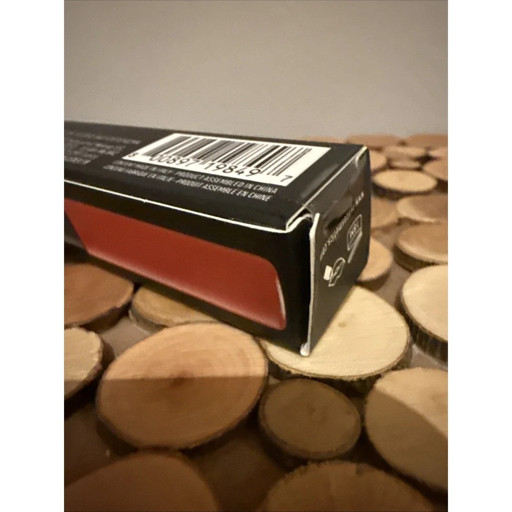 NYX Dazed & Diffused Blurring Lipstick - DDBL09 DAY DRINK NIB Box Damage‎